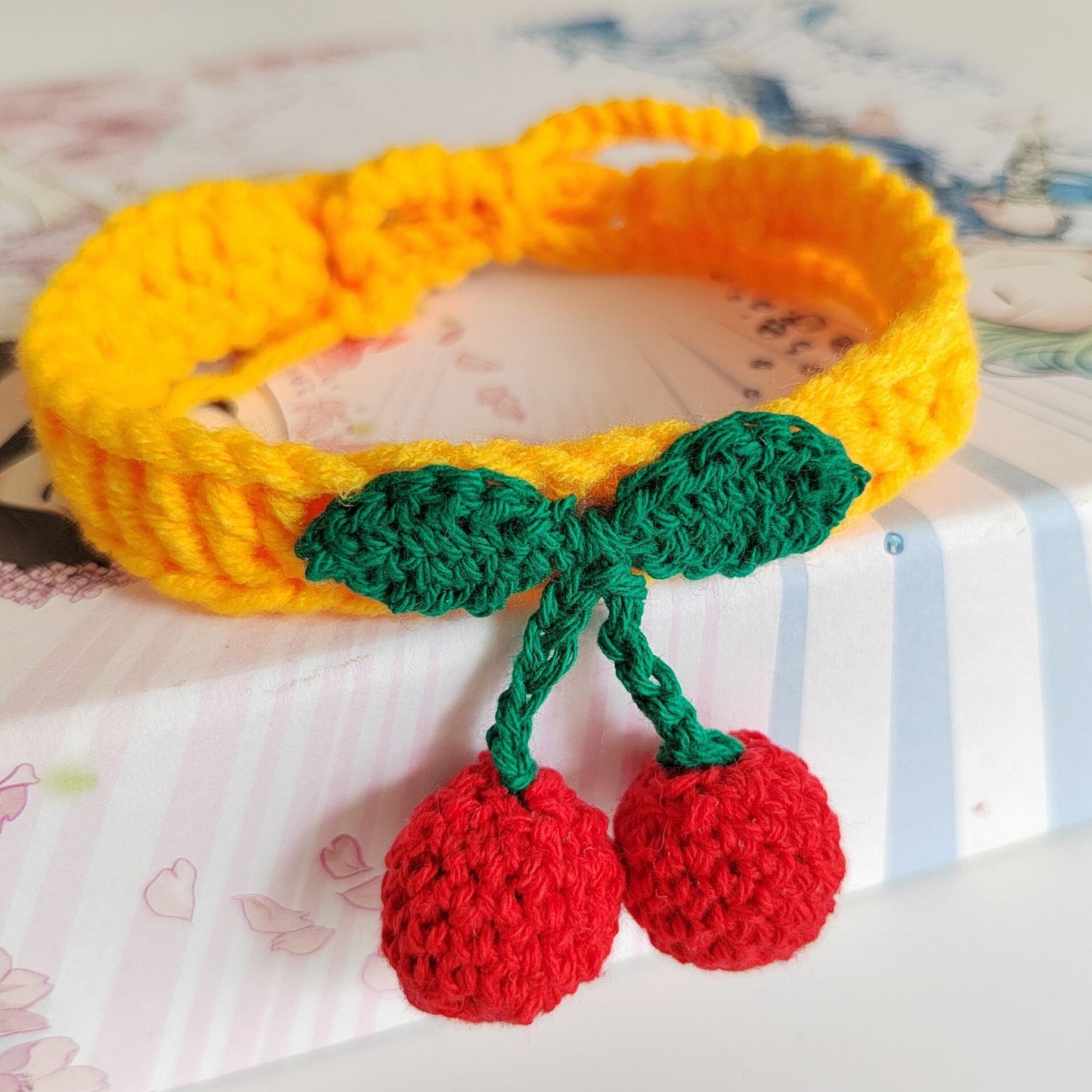 Handmade Knitted Cat Collar – Soft Wool Silent Pet Collar with Cozy Design
